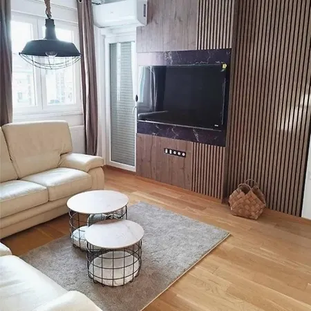 Апартаменты Apartman Lav *